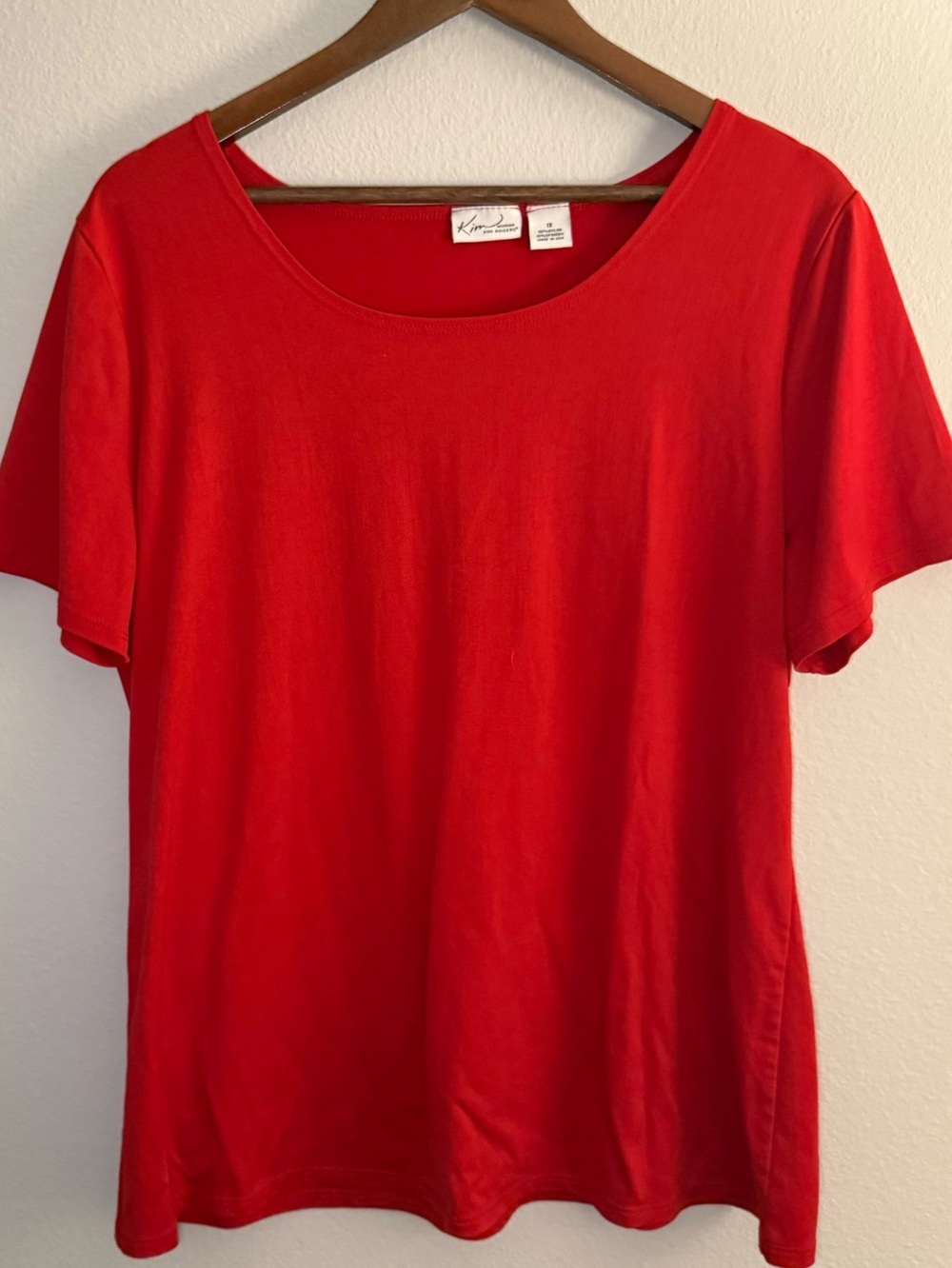 Kim Rogers Women's Red Scoop Neck Short Sleeve Tee